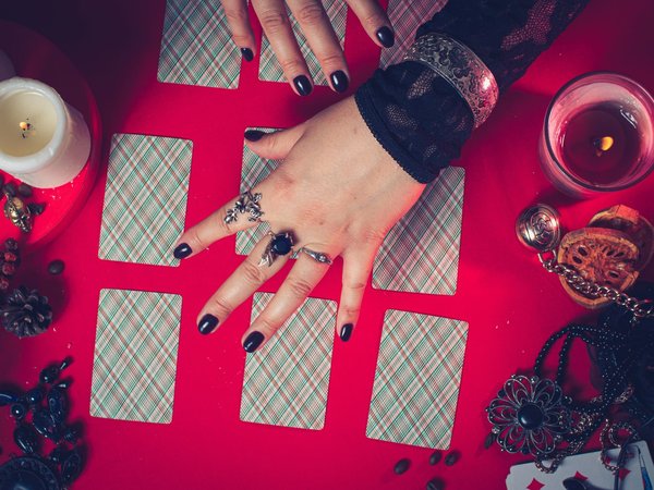 Come influisce l'uso dell'analisi predittiva sui prezzi dell'energia nel mercato libero?